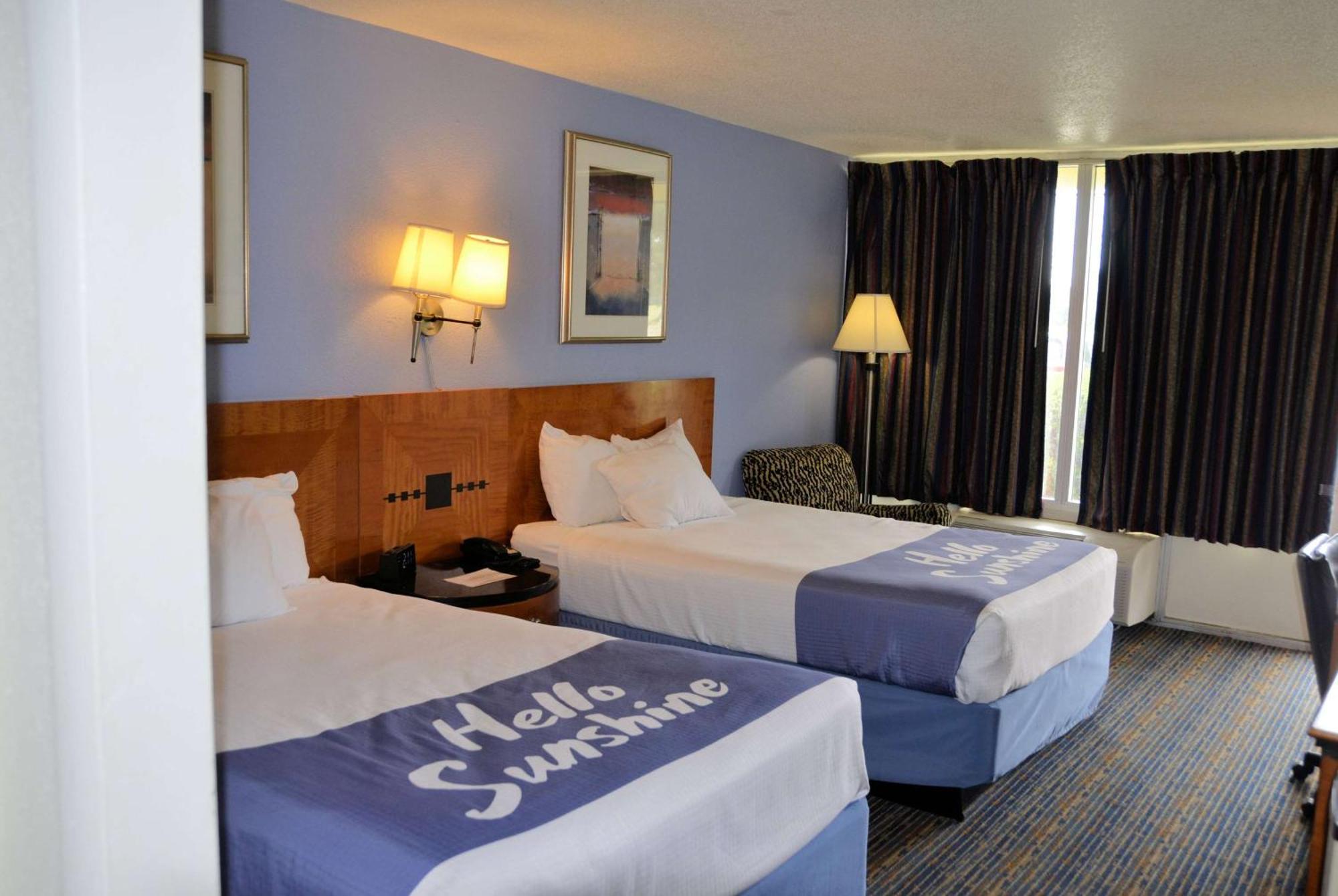 Days Inn By Wyndham Luray Shenandoah Екстериор снимка