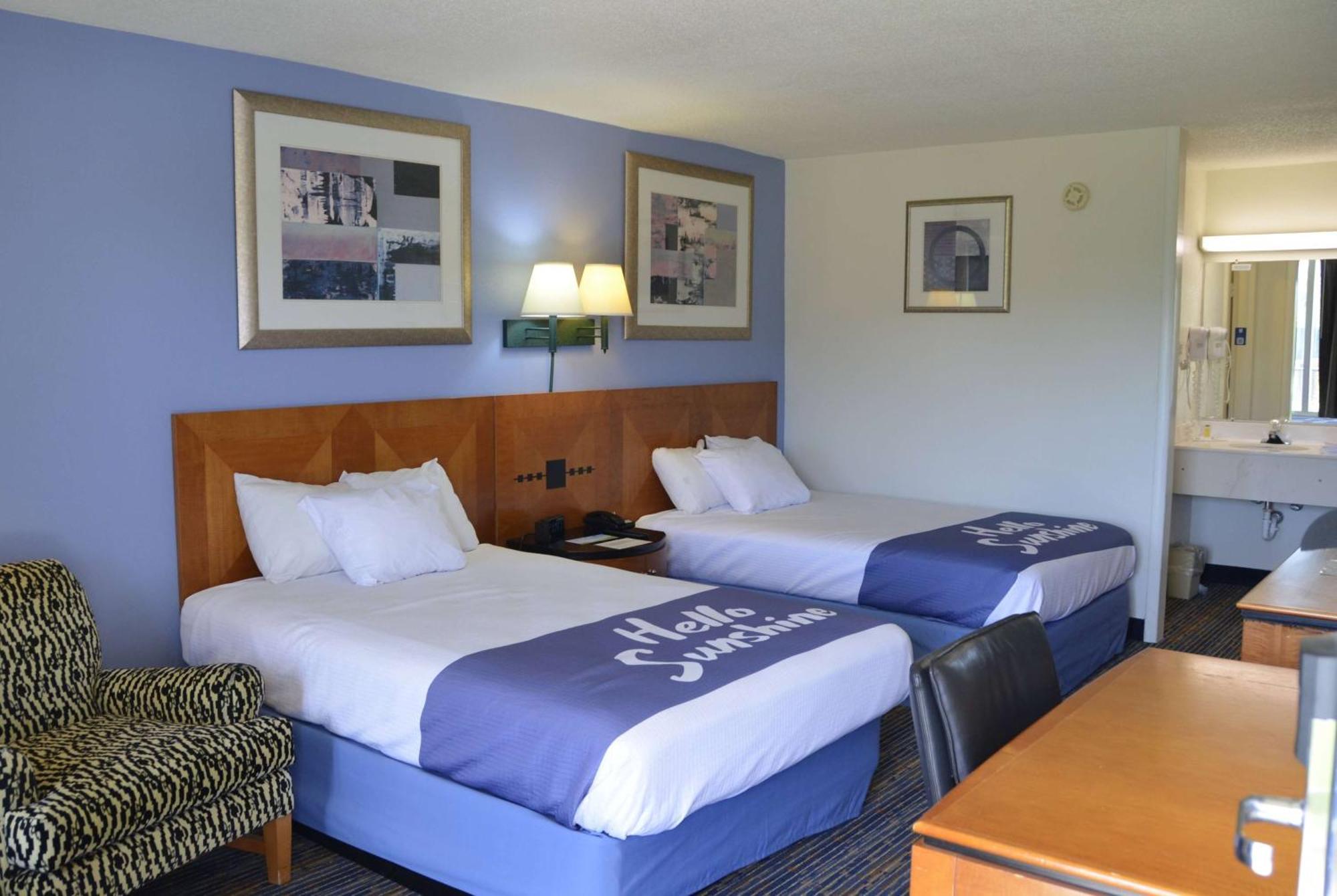 Days Inn By Wyndham Luray Shenandoah Екстериор снимка
