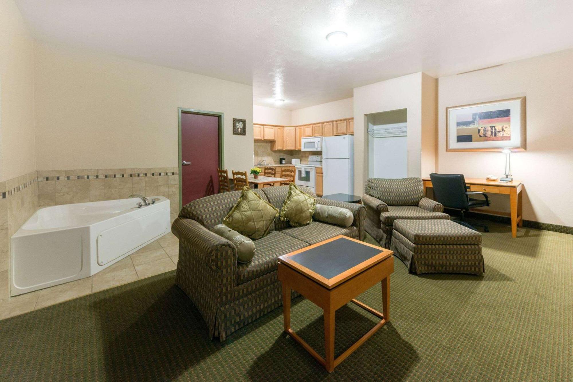 Days Inn By Wyndham Luray Shenandoah Екстериор снимка