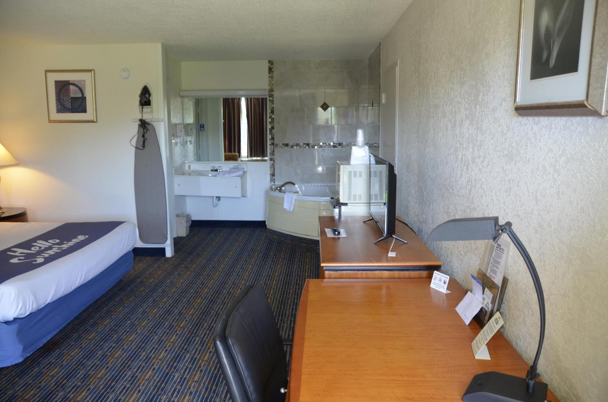Days Inn By Wyndham Luray Shenandoah Екстериор снимка