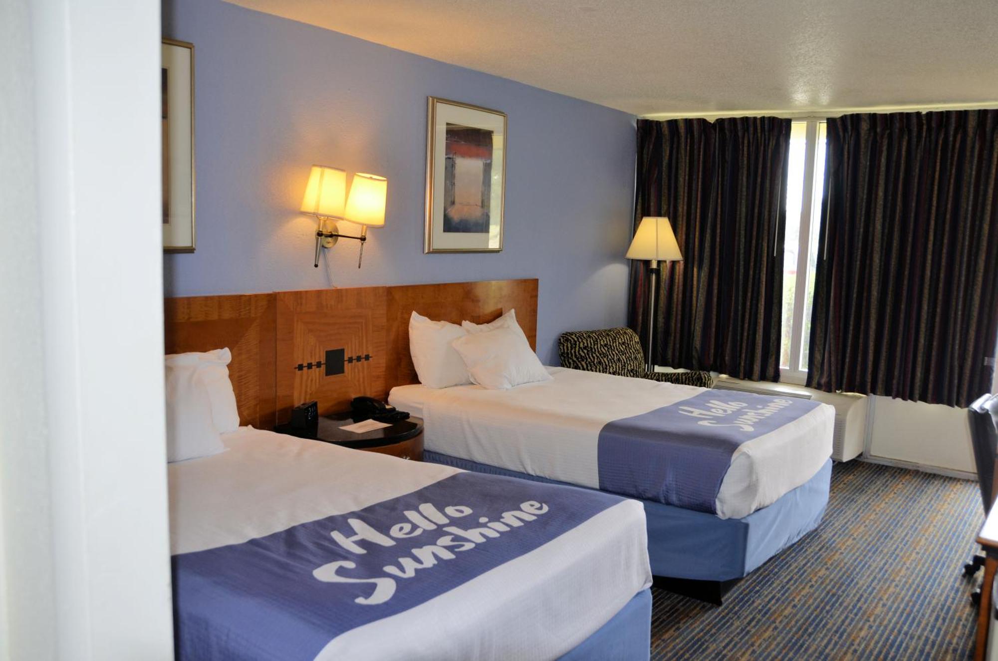 Days Inn By Wyndham Luray Shenandoah Екстериор снимка