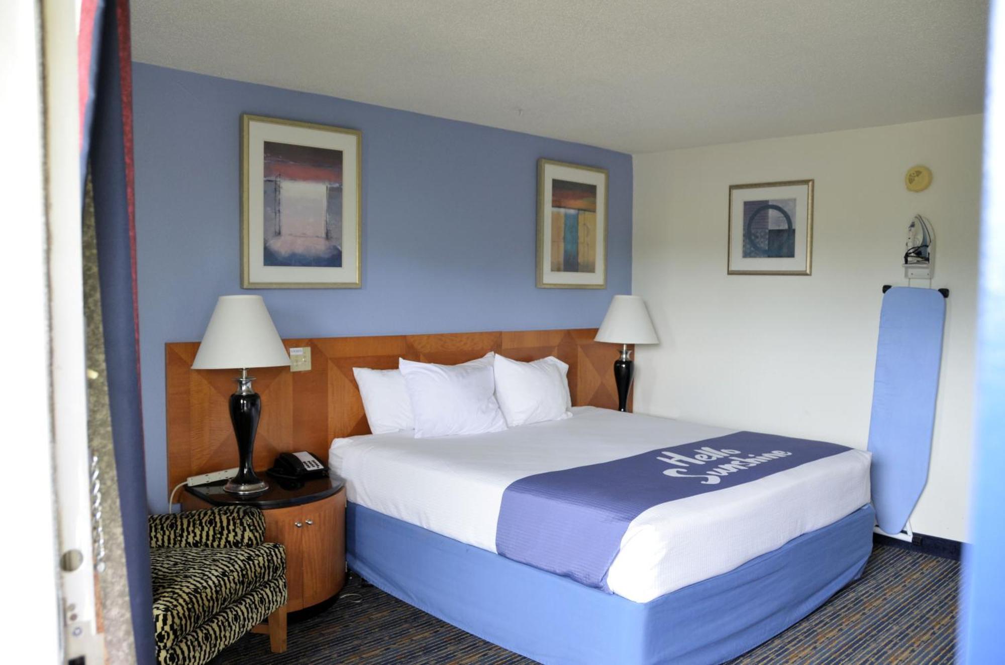 Days Inn By Wyndham Luray Shenandoah Екстериор снимка